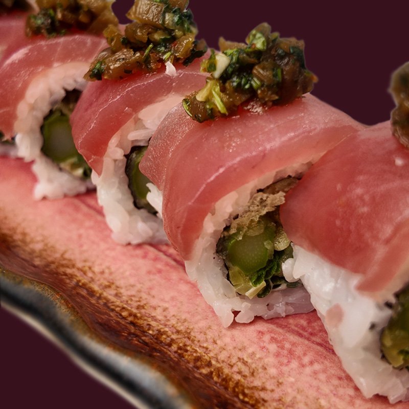 Uramaki special: spicy tuna